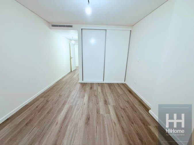 Apartamento T2 para Venda em Funchal (Se) Foto 15