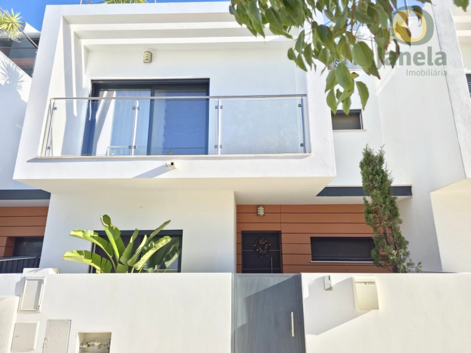 Moradia T2 para Arrendamento em Moncarapacho e Fuseta Foto 3