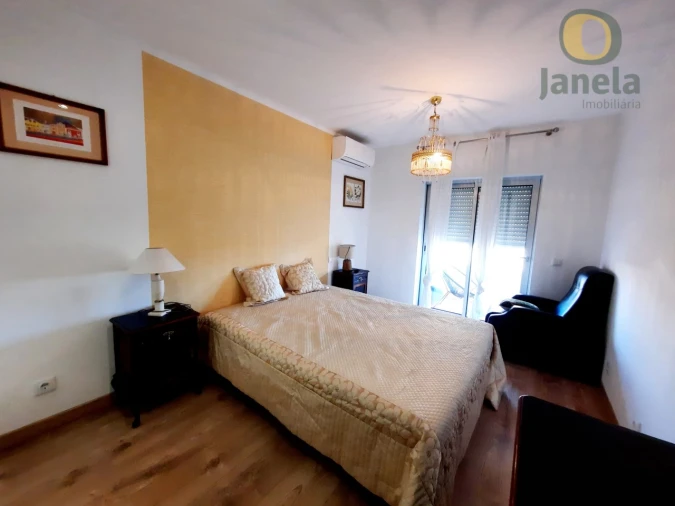 Apartamento T2 para Arrendamento em Faro (Sé e São Pedro) Foto 12