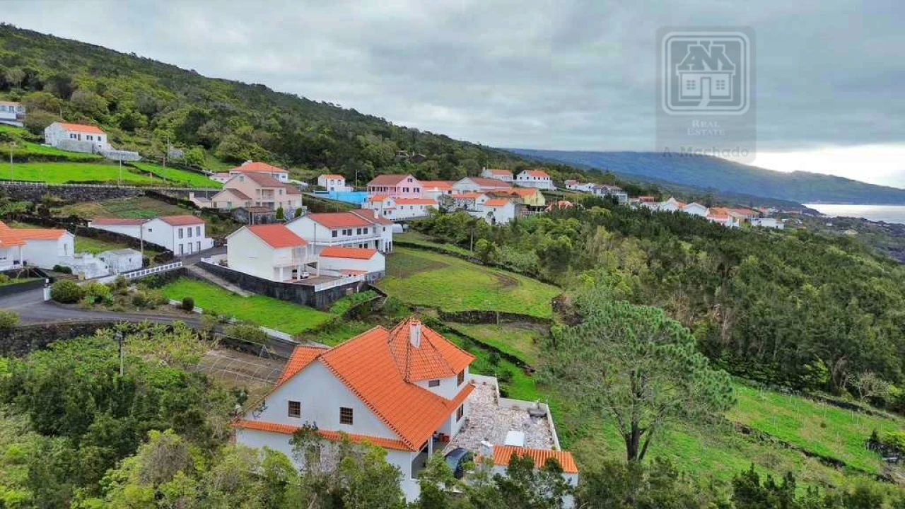 Moradia T5 para Venda em São João Foto 8