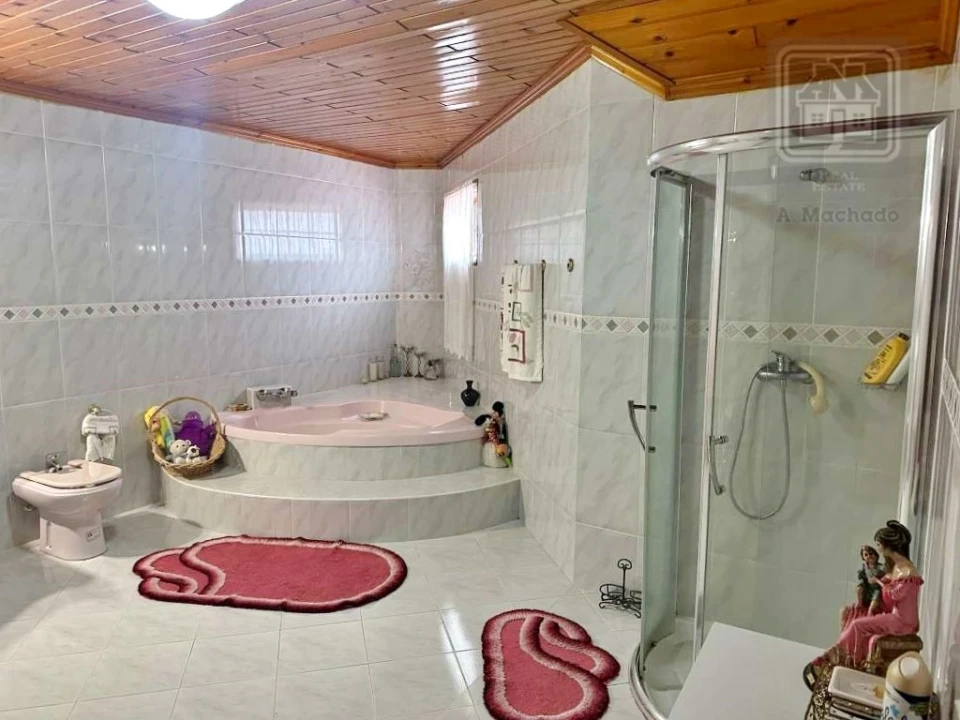 Moradia T5 para Venda em São João Foto 16