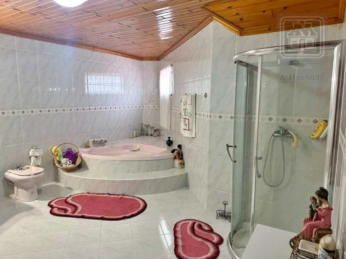 Moradia T5 para Venda em São João Foto 16