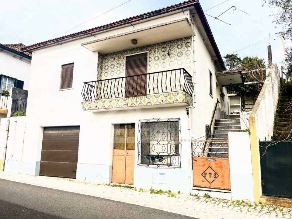 Moradia T3 para Venda em Figueiró dos Vinhos e Bairradas Foto 1