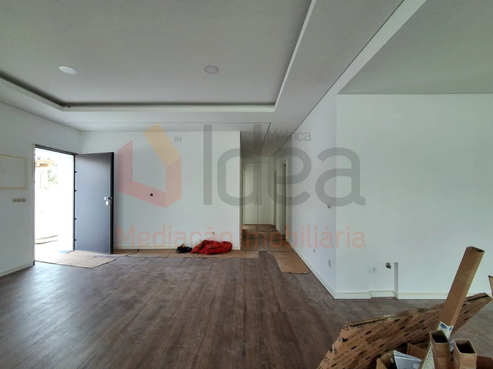 Moradia T3 para Venda em Fernao Ferro Foto 3