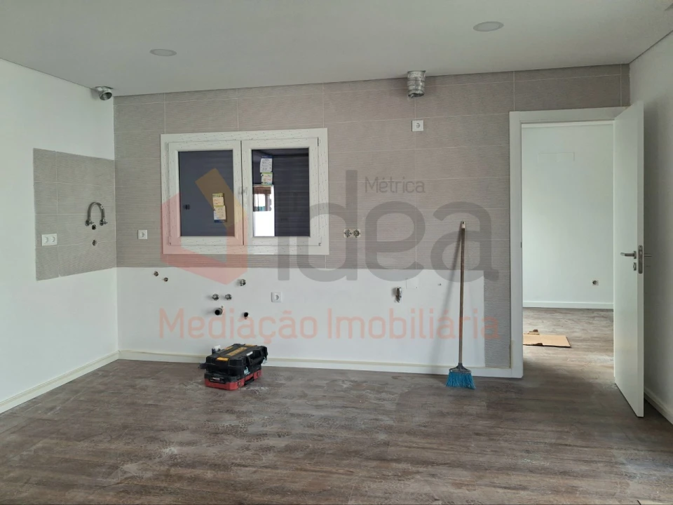 Moradia T3 para Venda em Fernao Ferro Foto 10