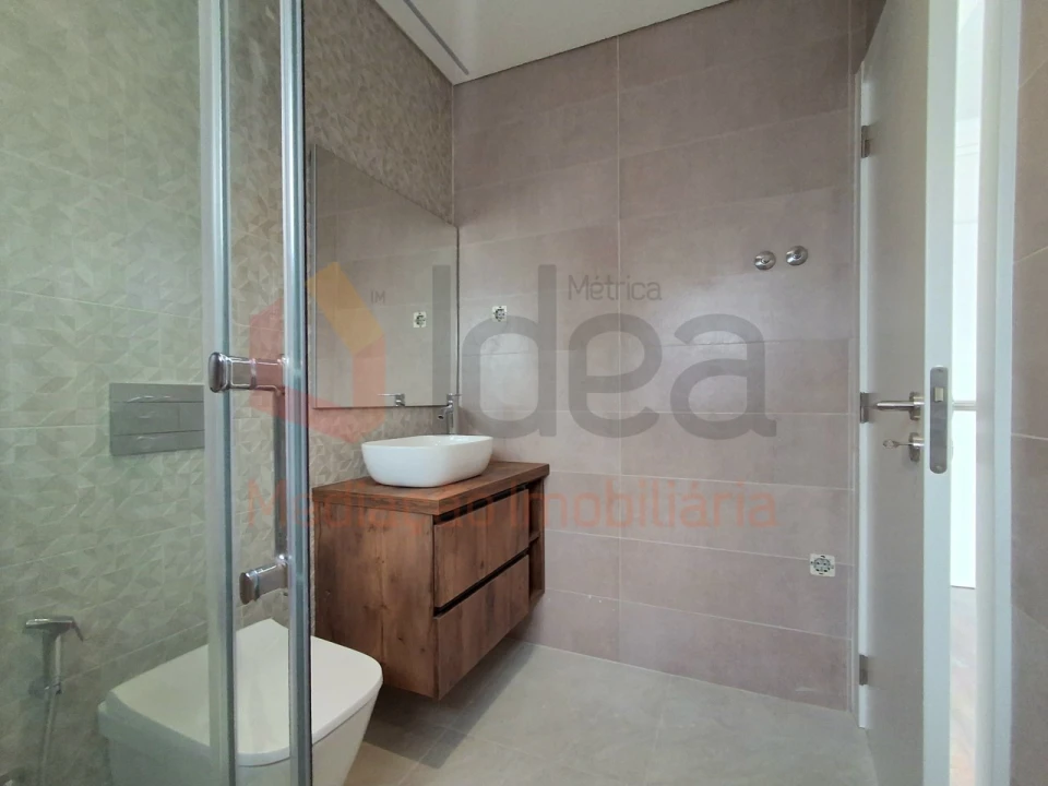 Moradia T3 para Venda em Fernao Ferro Foto 17