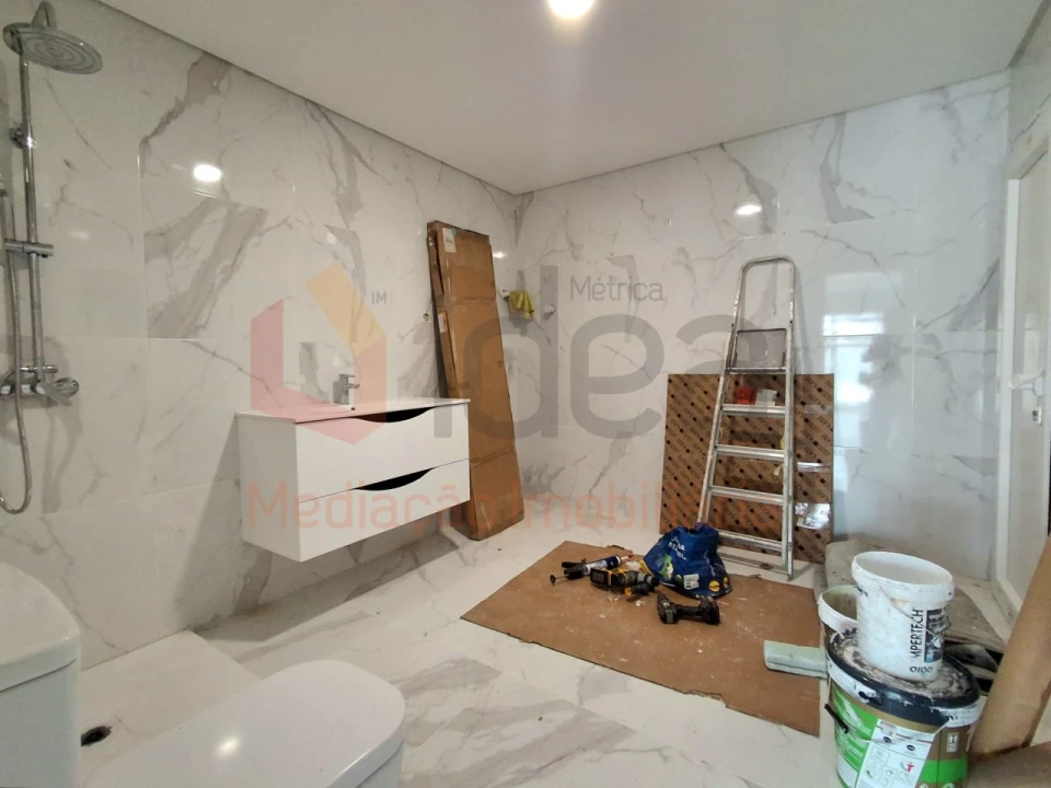 Moradia T3 para Venda em Fernao Ferro Foto 22