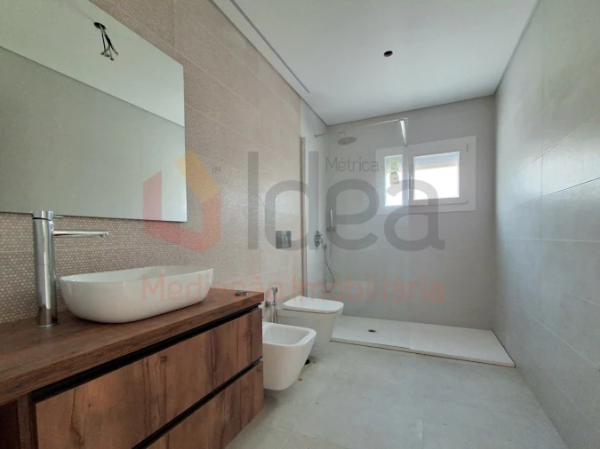 Moradia T3 para Venda em Fernao Ferro Foto 9