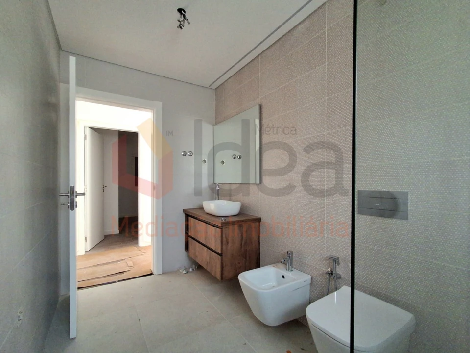Moradia T3 para Venda em Fernao Ferro Foto 11