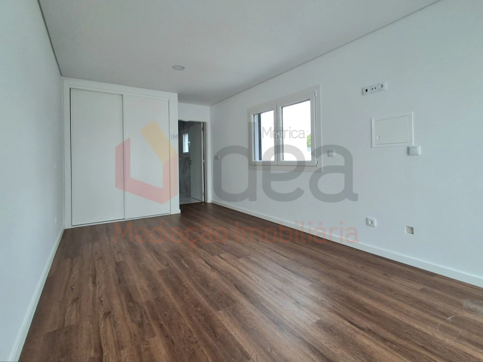 Moradia T3 para Venda em Fernao Ferro Foto 21