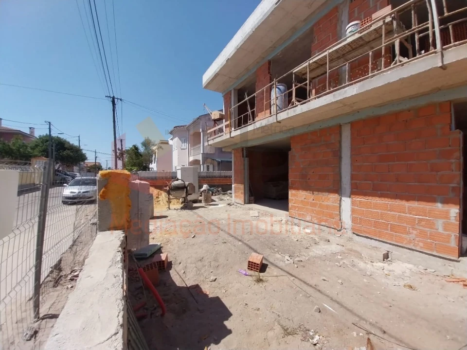 Moradia T3 para Venda em Fernao Ferro Foto 27
