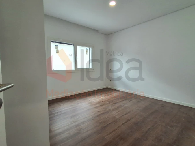 Moradia T3 para Venda em Fernao Ferro Foto 18