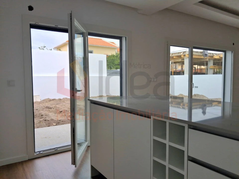 Moradia T3 para Venda em Fernao Ferro Foto 6