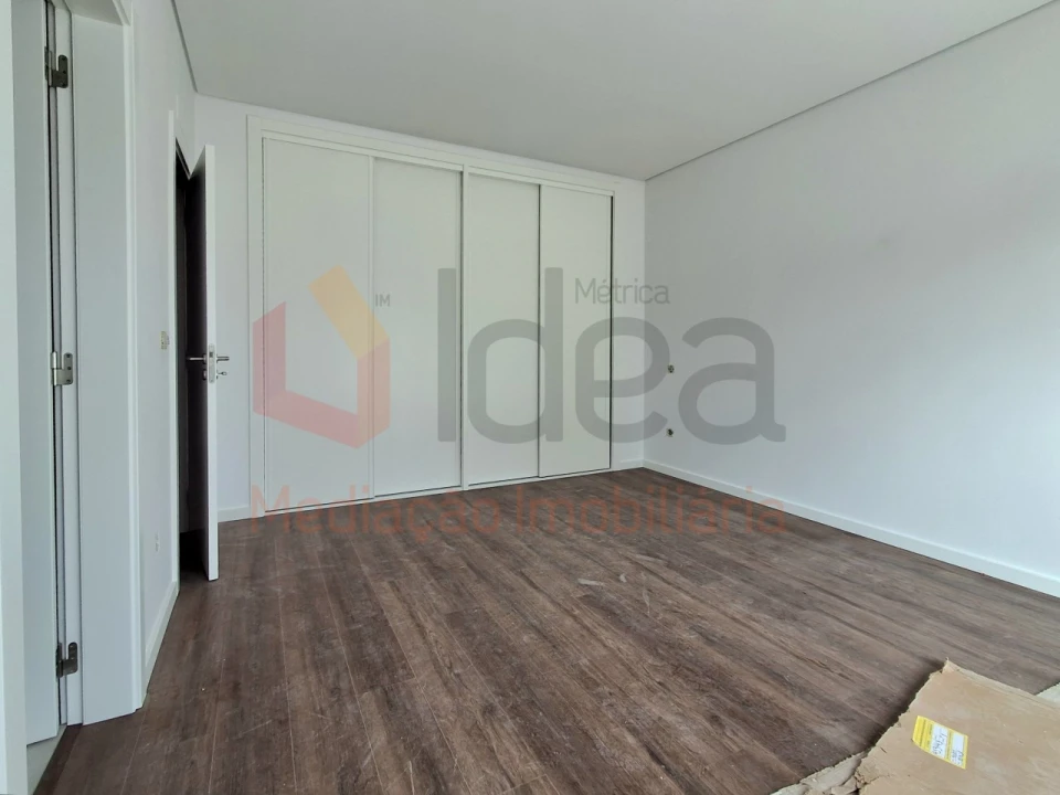 Moradia T3 para Venda em Fernao Ferro Foto 12