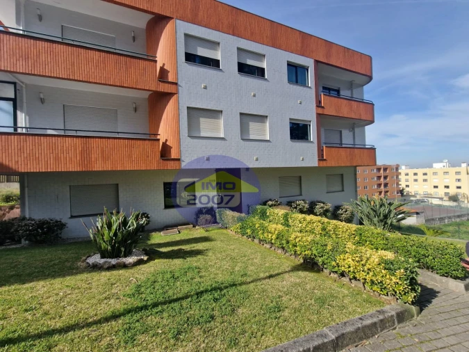 Apartamento T3 para Venda em Santa Maria de Lamas Foto 35