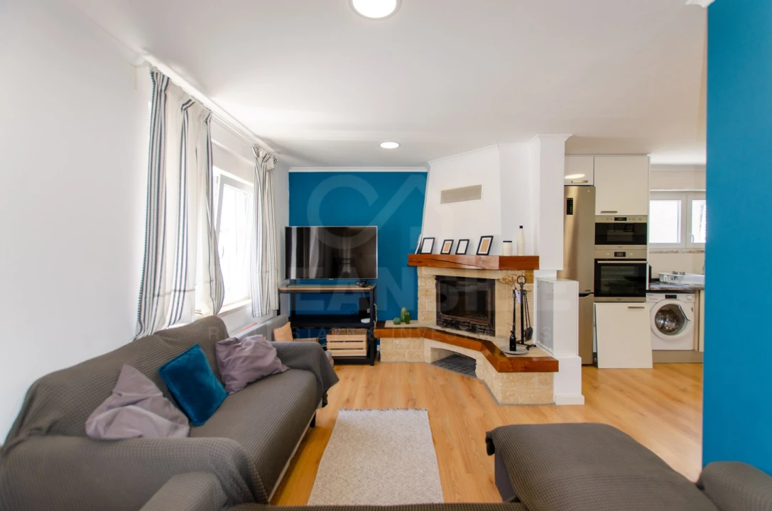 Apartamento T3 para Arrendamento em São Domingos de Rana Foto 4