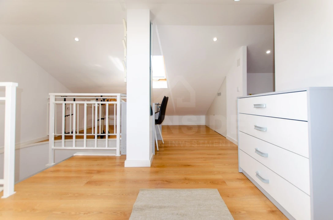 Apartamento T3 para Arrendamento em São Domingos de Rana Foto 30