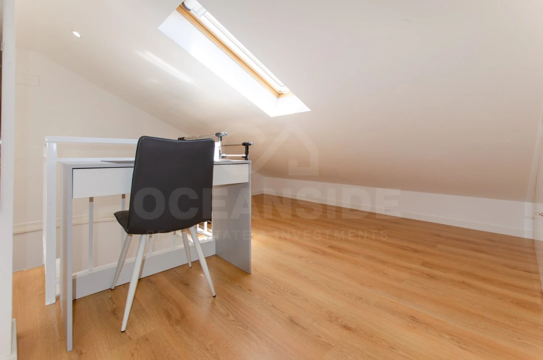 Apartamento T3 para Arrendamento em São Domingos de Rana Foto 35