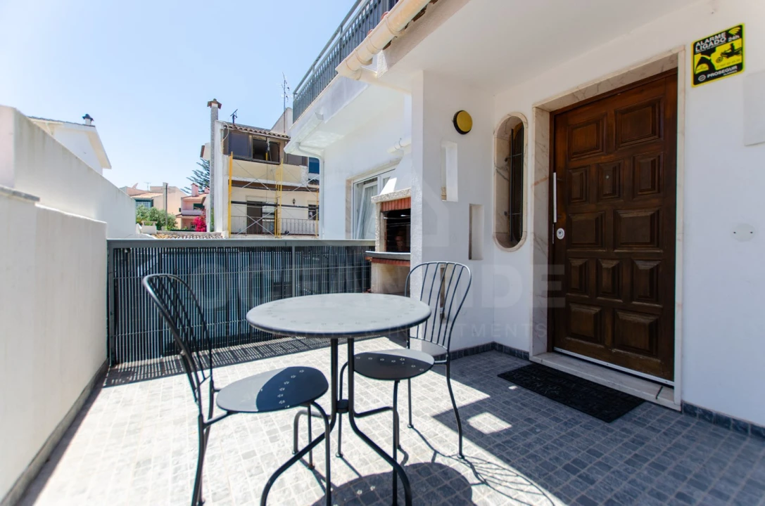 Apartamento T3 para Arrendamento em São Domingos de Rana Foto 37