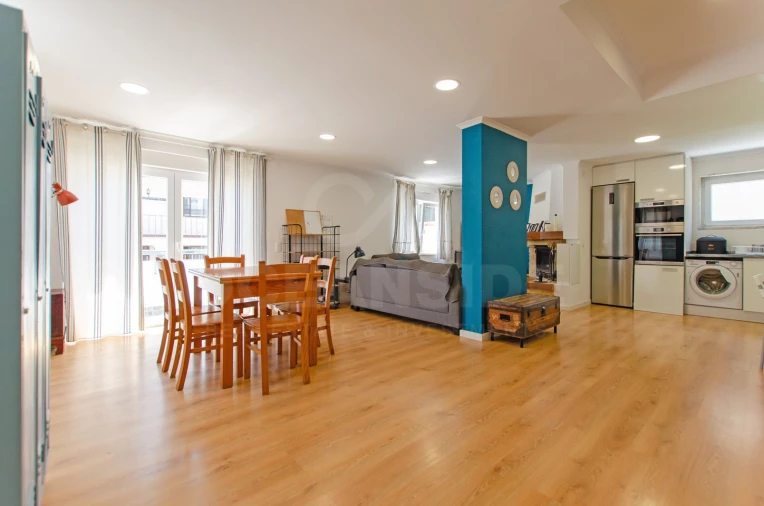 Apartamento T3 para Arrendamento em São Domingos de Rana Foto 1