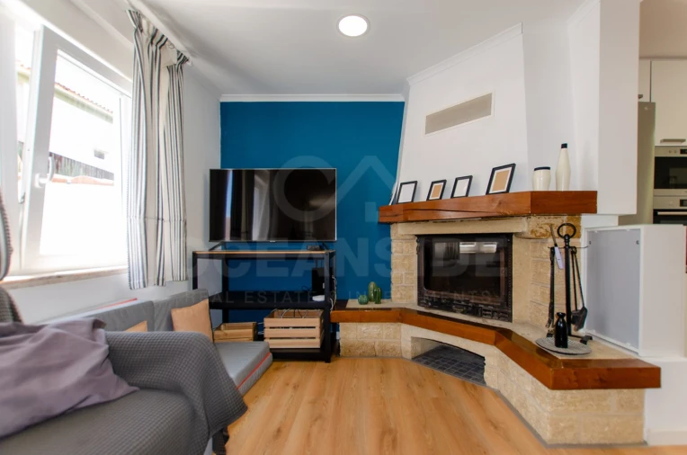 Apartamento T3 para Arrendamento em São Domingos de Rana Foto 8