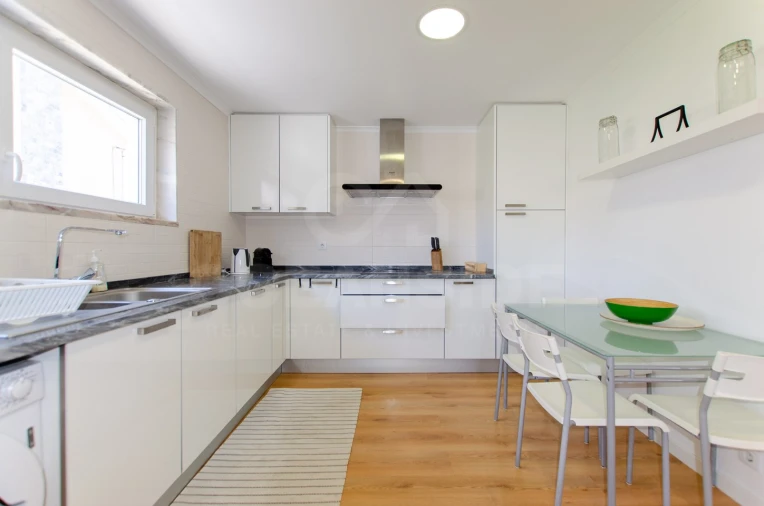 Apartamento T3 para Arrendamento em São Domingos de Rana Foto 10