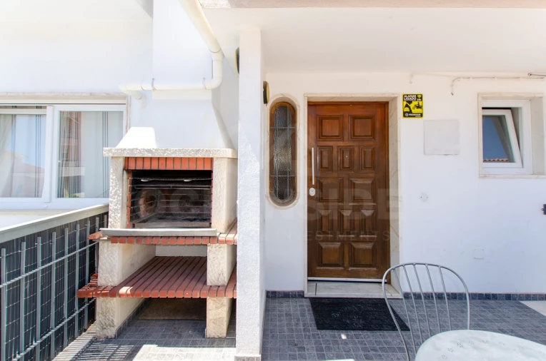 Apartamento T3 para Arrendamento em São Domingos de Rana Foto 39