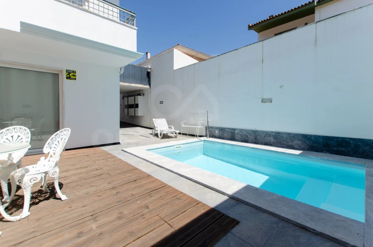 Apartamento T3 para Arrendamento em São Domingos de Rana Foto 44