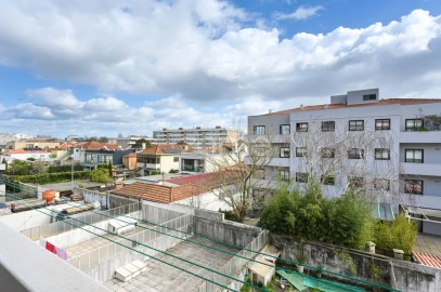Apartamento T1 para Venda em Aldoar, Foz do Douro e Nevogilde