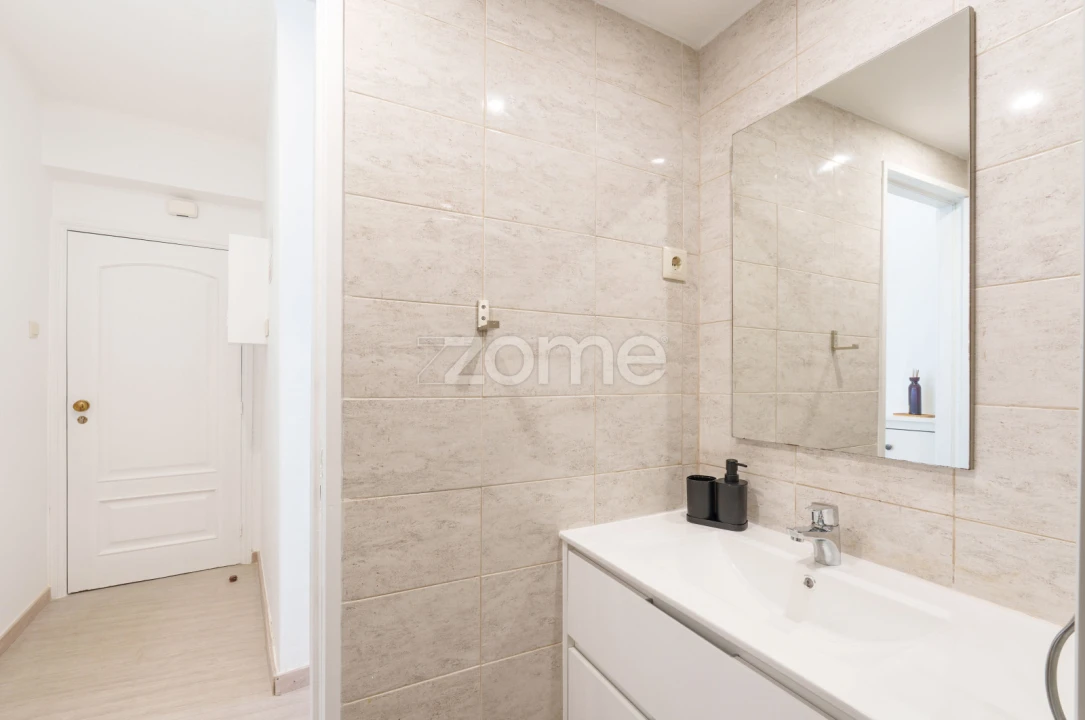 Apartamento T1 para Arrendamento em Santa Marinha e São Pedro da Afurada Foto 10