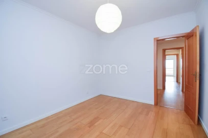 Apartamento T2 para Venda em Queluz e Belas