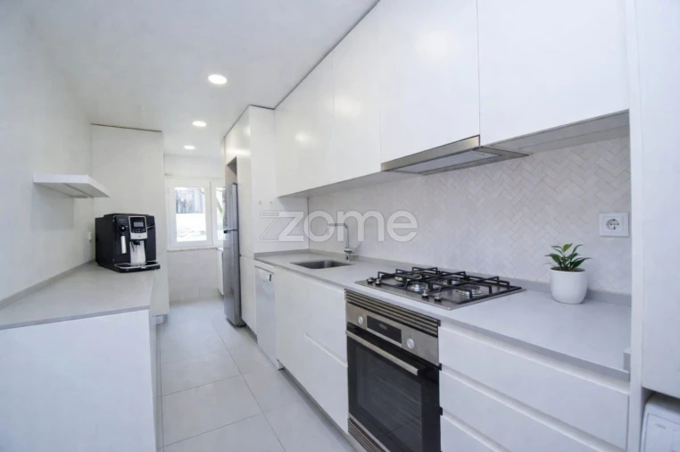 Apartamento T2 para Venda em Queluz e Belas Foto 16