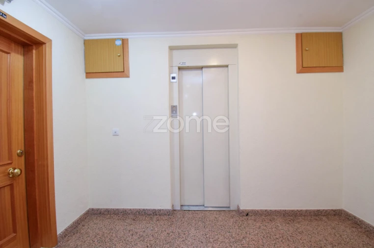 Apartamento T2 para Arrendamento em Queluz e Belas Foto 6