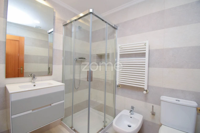 Apartamento T2 para Arrendamento em Queluz e Belas Foto 19