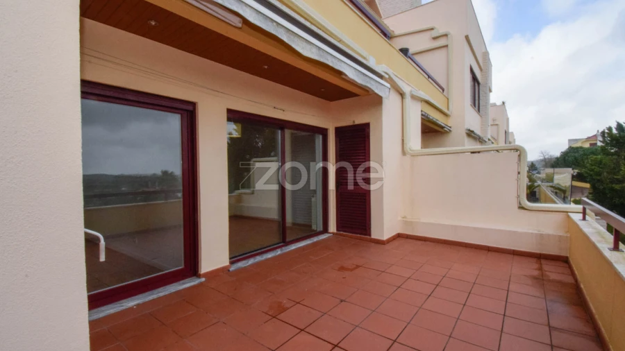 Apartamento T2 para Arrendamento em Queluz e Belas