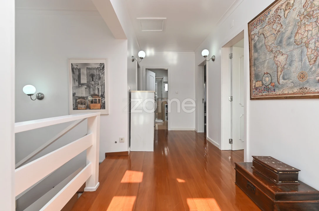 Moradia T4 para Venda em Algueirão-Mem Martins Foto 16