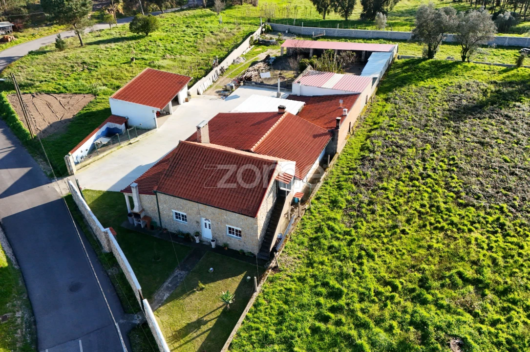 Moradia T4 para Venda em Alhadas Foto 11