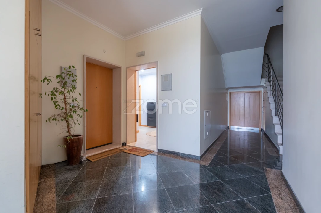 Apartamento T1 para Venda em Eiras e São Paulo de Frades Foto 2