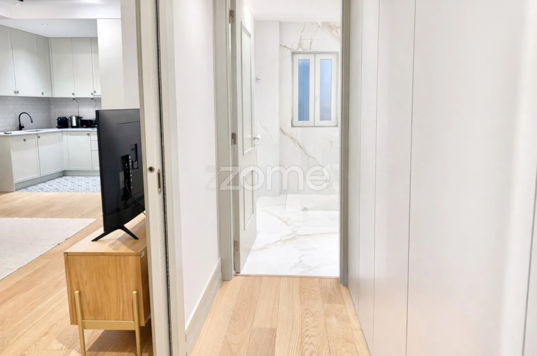 Apartamento T1 para Arrendamento em Campo de Ourique Foto 8