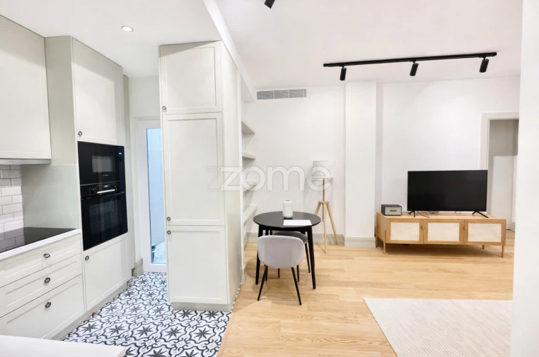Apartamento T1 para Arrendamento em Campo de Ourique Foto 4