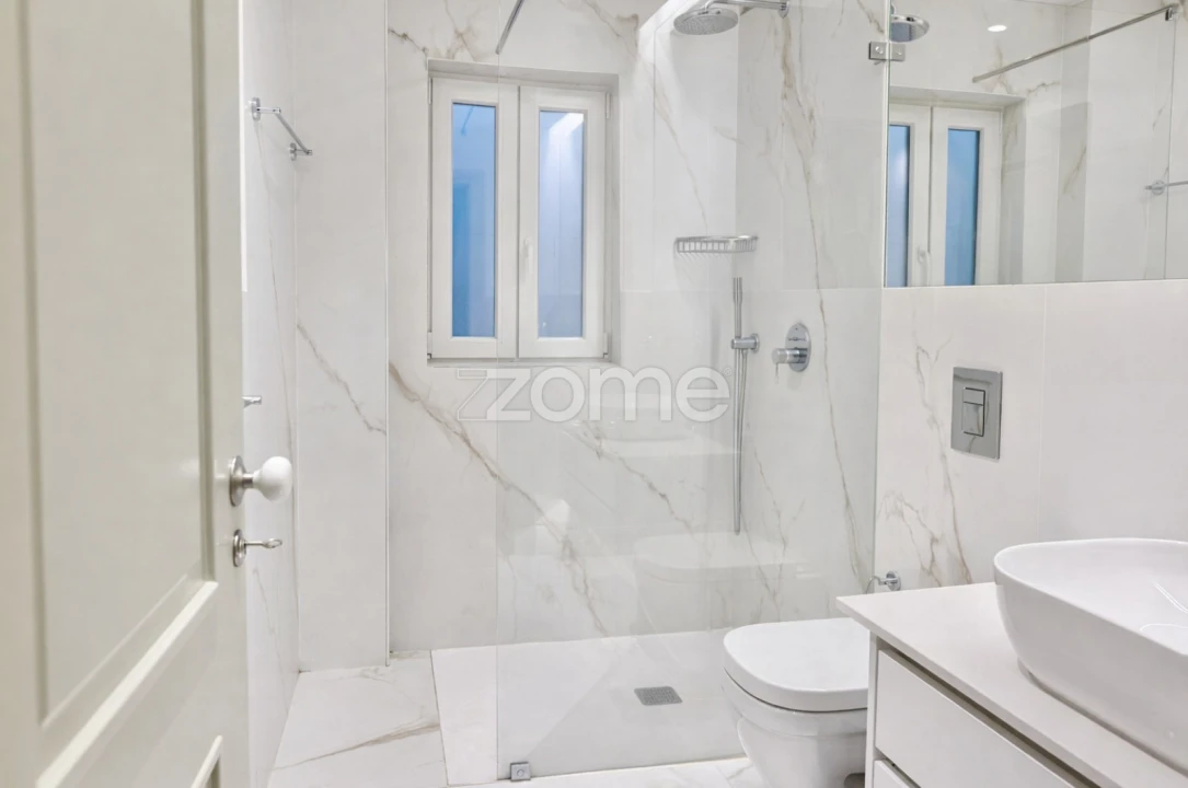 Apartamento T1 para Arrendamento em Campo de Ourique Foto 11