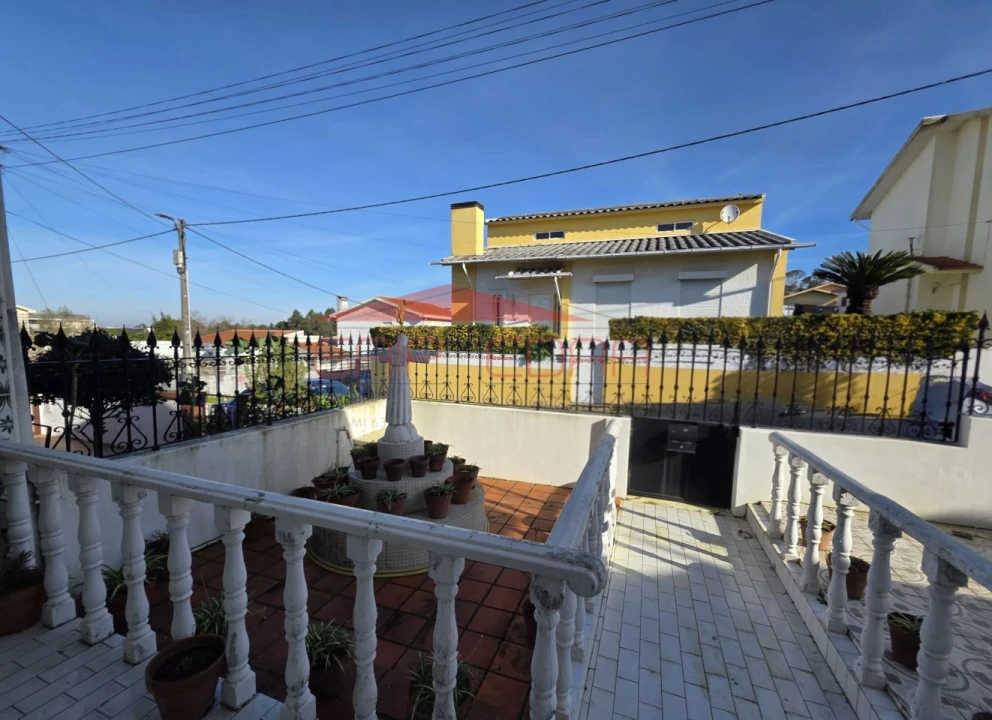 Moradia T2 para Venda em Gulpilhares e Valadares Foto 2