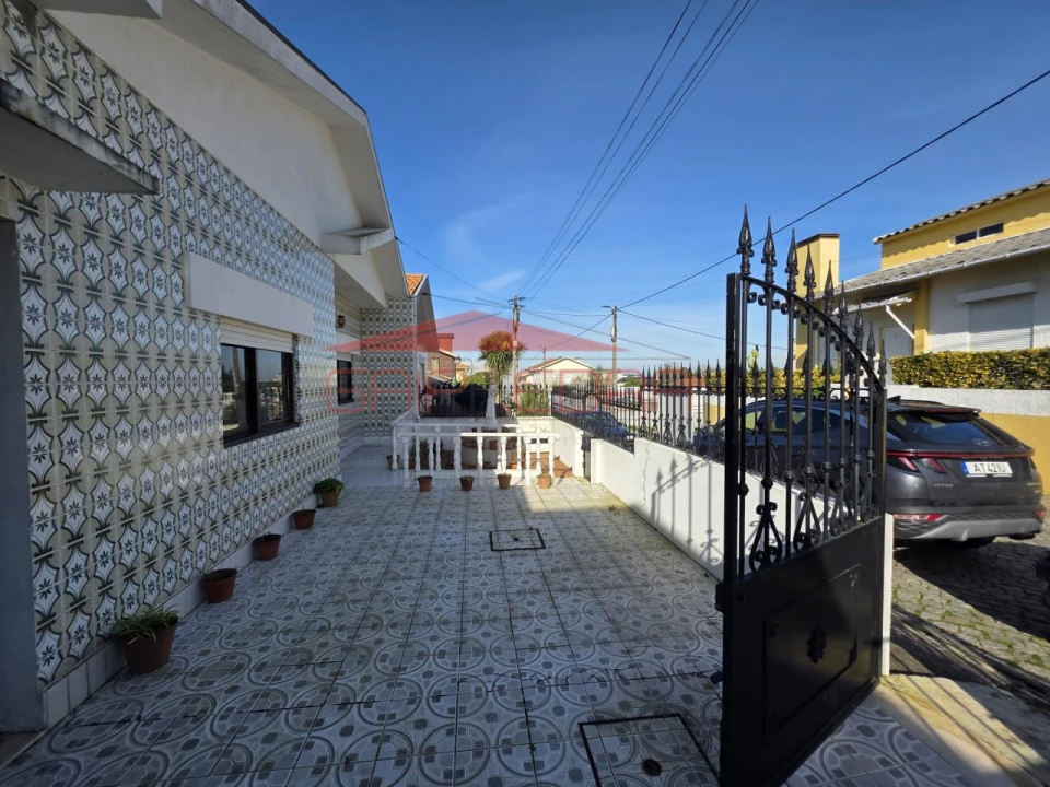 Moradia T2 para Venda em Gulpilhares e Valadares Foto 1