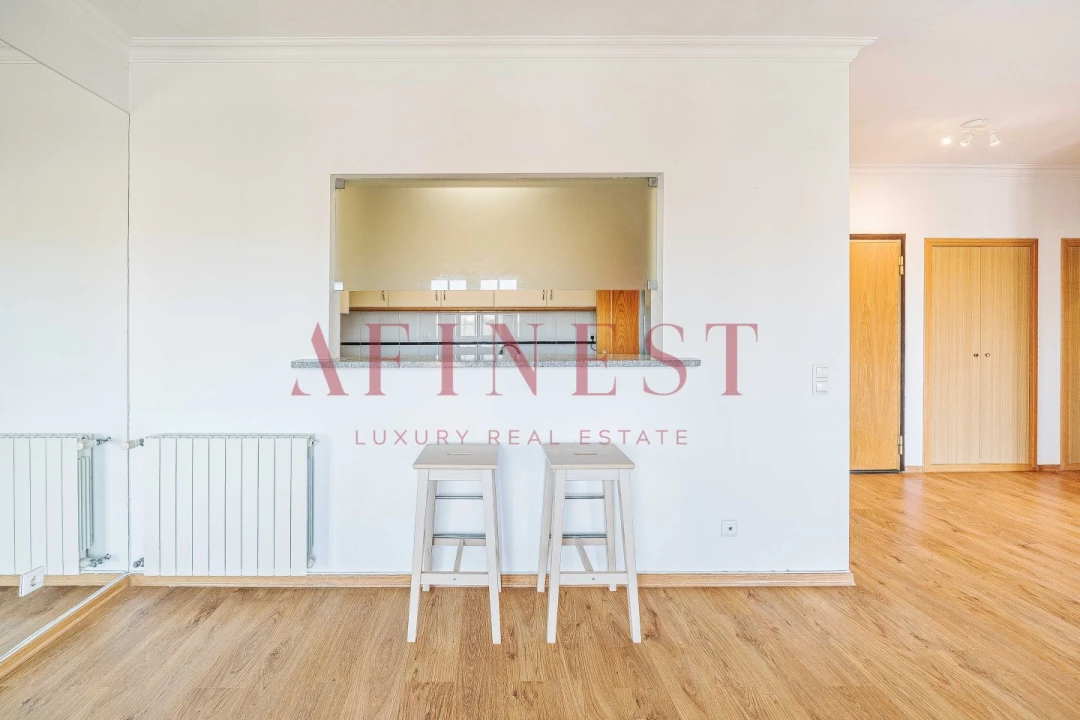 Apartamento T1 para Arrendamento em Santa Maria e São Miguel, São Martinho, São Pedro Penaferrim Foto 6