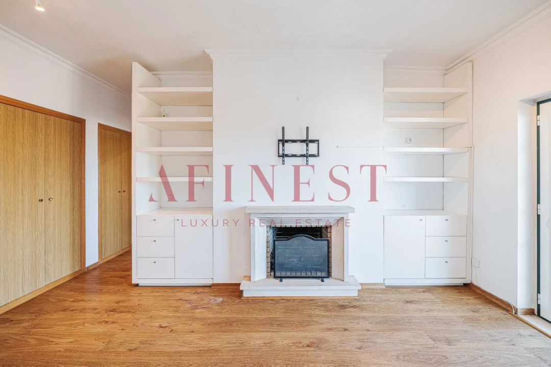 Apartamento T1 para Arrendamento em Santa Maria e São Miguel, São Martinho, São Pedro Penaferrim Foto 8