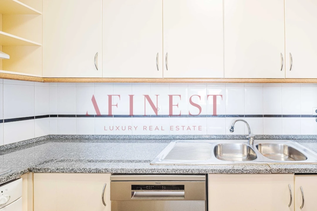 Apartamento T1 para Arrendamento em Santa Maria e São Miguel, São Martinho, São Pedro Penaferrim Foto 14