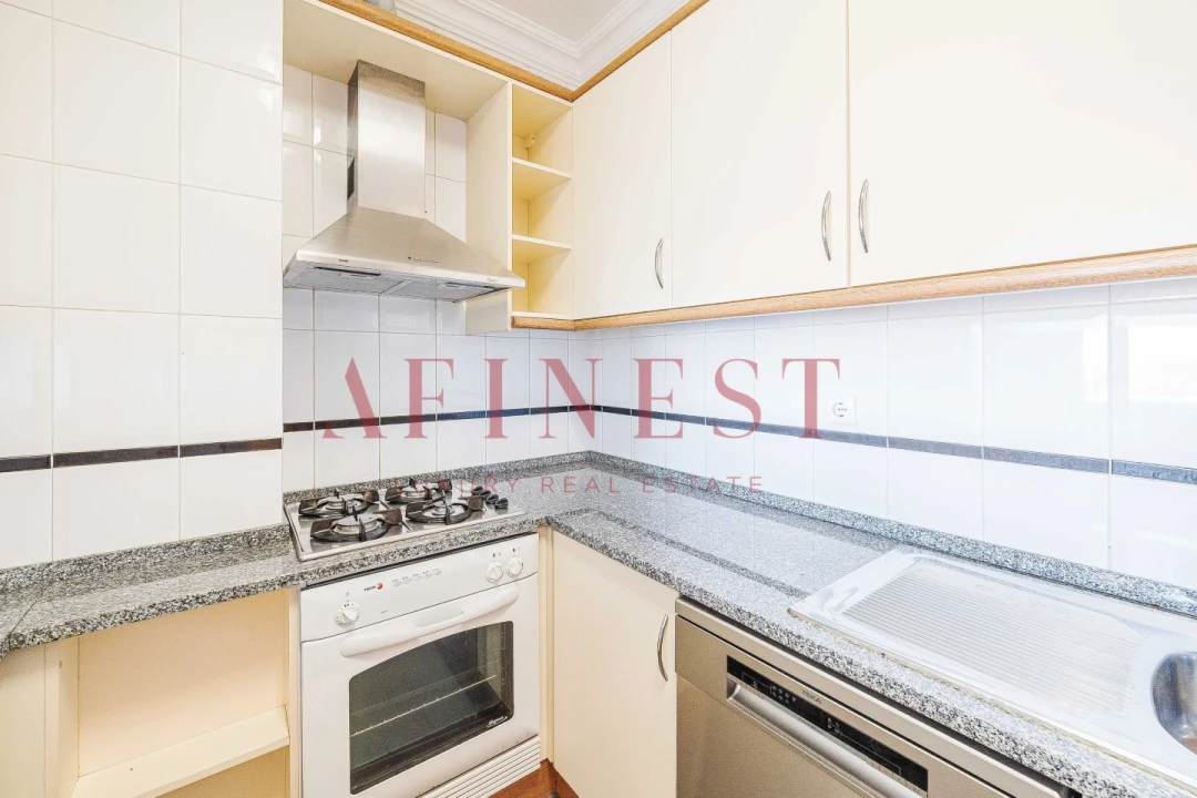 Apartamento T1 para Arrendamento em Santa Maria e São Miguel, São Martinho, São Pedro Penaferrim Foto 15