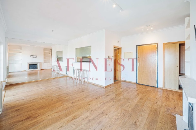 Apartamento T1 para Arrendamento em Santa Maria e São Miguel, São Martinho, São Pedro Penaferrim Foto 4