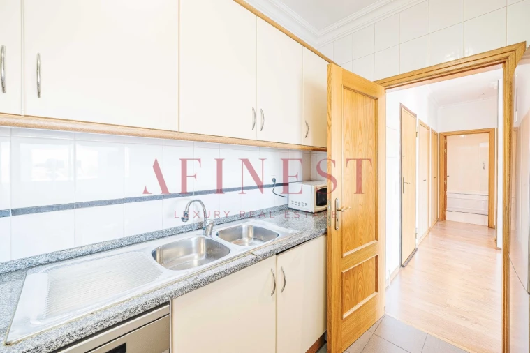 Apartamento T1 para Arrendamento em Santa Maria e São Miguel, São Martinho, São Pedro Penaferrim Foto 16