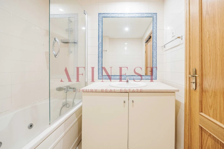 Apartamento T1 para Arrendamento em Santa Maria e São Miguel, São Martinho, São Pedro Penaferrim Foto 18